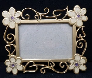 Gold Daisies 3-1/2" x 5" Tabletop Picture Frame - Picture 1 of 4