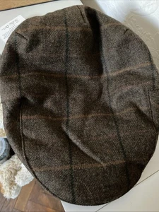 BARBOUR CRIEFF CAP HERRINGBONE FLAT CAP 100% Wool Tweed Satin Lined SIZE 7 1/4 - Picture 1 of 7