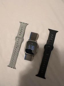 Apple Watch Ultra (Wifi) avec bracelets supplémentaires - Photo 1 sur 8