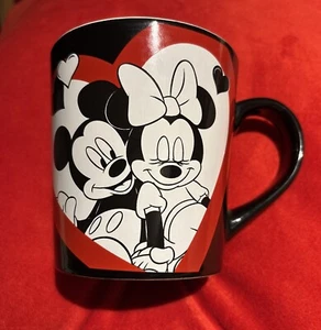Disney Mickey & Minnie Heart Mug Inside Heart Hands Ceramic 14 oz Valentine Gift - Picture 1 of 5