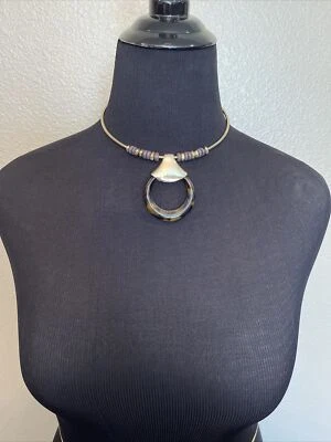 Collar Gargantilla Robert Lee Morris Marrón Tono Dorado Imitación Shell Declaración 🤎💛 Foto 1 de 4