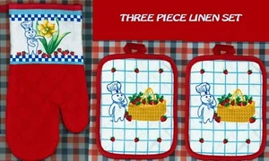 FS New 3 pc Pillsbury Doughboy OVEN MITT & 2 POTHOLDERS SET - red w strawberries - Picture 1 of 5