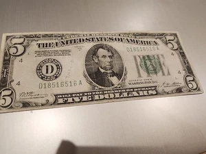 US 5 Dollar Note FRN 1928 Series A Green Stamp (7) Chicago - Picture 1 of 3