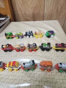 Lot of (17) Thomas The Tank Engine Train & Friends MINI Trains Fisher-Price Vtg - Picture 1 of 6