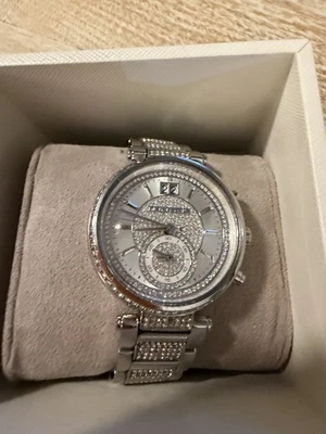 RELOJ PULSERA MICHAEL KORS SAWYER TONO PLATA, PAVÉ BRILLO CUBIERTO MK6281 Foto 1 de 4