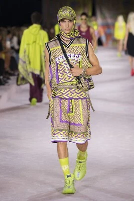 NWT$2,970 Versace Size 54/XL Runway SS2022 La Greca Silk Basketball Jersey Set - Image 1 of 4
