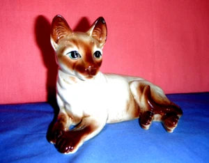 Siamese/Tonkanese Cat Statue Figurine (Favorite Amongst Egyptians) - Picture 1 of 7