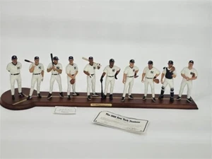 1998 NEW YORK Yankees Team Figurine Statue Set CMG 28” Long - Picture 1 of 12
