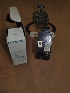 Siemens ITE 78-3643-11979 P240 Molded Circuit Breaker 120/240VAC 40A 2Pole - Picture 1 of 2