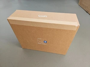 Ubiquiti UniFi USW-Lite-16-PoE Managed Switch 16x Gigabit RJ45 Ports (8 PoE+) - Bild 1 von 3