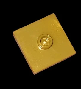 LEGO 87580 pearl gold modified 2x2 plate w/ 1 stud ✲ QTY 1 - Picture 1 of 1