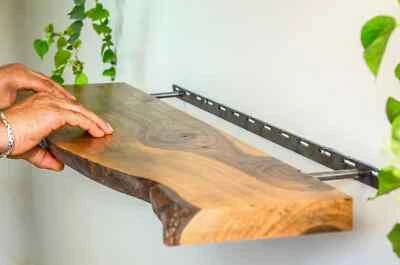 Estantes de pared flotantes de madera rústica de alta resistencia con borde vivo para decoración de cocina Foto 1 de 2