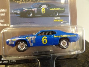 PETE HAMILTON #6 PLYMOUTH SATELLITE JOHNNY LIGHTNING STOCK CAR LEGENDS 1:64 - Picture 1 of 4