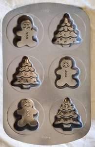 Wilton Gingerbread Men and Christmas Trees Non-Stick Mini Cake 10x16 Pan Mold A1 - Picture 1 of 2