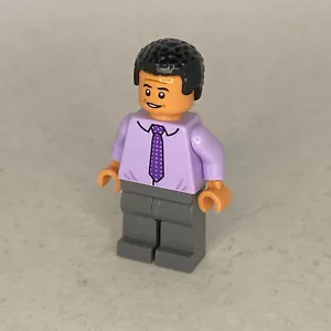 OScar Martinez Minifigur LEGO Ideas The Office 21336 - Bild 1 von 3