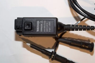 Tektronix Tastkopf TPP0250, Oszilloskoptastkopf DC - 250 MHz 10:1 SerNr. C046410 - Bild 1 von 4