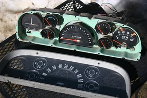 60-63 Chevrolet Vintage Truck Speedometer & Gauge Cluster w/Tachometer - Bild 1 von 17