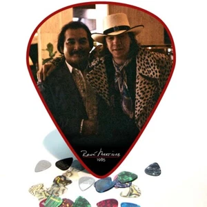 RIESIGES / Riesiges Gitarren-Plektrum Wandkunst für Musikzimmer SRV Rene Martinez Bass Männerhöhle - Bild 1 von 3