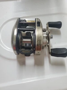 Carrete de pesca Daiwa Procaster Tournament PT10 hecho en Japón - Imagen 1 de 5