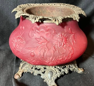 Antiguo CRISANTEMO Pittsburgh 1905 rojo vidrio satinado GWTW base de lámpara de salón Foto 1 de 4