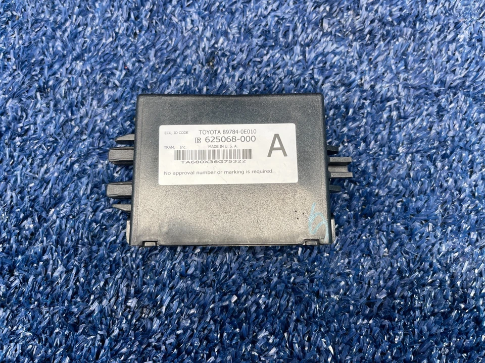 Компьютерный модуль иммобилайзера 2013–2015 Lexus RX350 OEM 89784-0E010 - Изображение 1 из 4