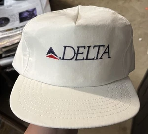 Vintage Delta Airlines White Snapback Cap Hat One Size Fits All Made In USA - Picture 1 of 5