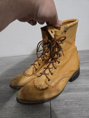 Botas femininas Laredo EUA de couro marrom com cadarço 8 M ótimas solas e saltos - Imagem 1 de 4