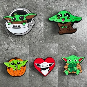 🔥 NEW Crocs Shoe Charms 5-Pack Star Wars LOVE Mandalorian Baby Yoda Grogu CUTE! - Picture 1 of 7