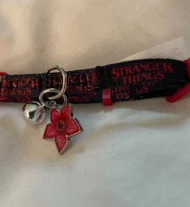 STRANGER THINGS ADJUSTABLE CAT COLLAR Adult Bell & demogorgon charm NWT Sm Dog - Picture 1 of 4