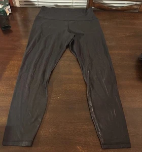 Lululemon Align hoch geschnittene Hose 25" Glanz Größe 10 strahlender Foliendruck schwarz - gebraucht, in einwandfreiem Zustand - Bild 1 von 10