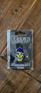 2021 SDCC EXKLUSIVE GESTERN SISFITS FIEND GRÜNE AUSGABE EMAILLE PIN WAL/100 - Bild 1 von 1