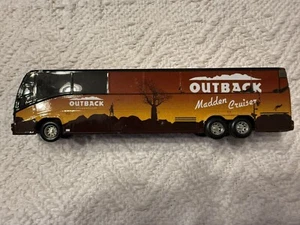 Autobús crucero John Madden Outback Steakhouse escala 1/64 NFL fútbol promocional - Imagen 1 de 5