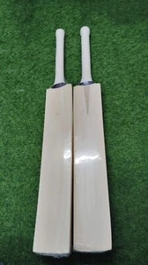 Premium Plain Kashmir Willow Cricket Bat - Ready to Play with Enhanced Edge 2024 - Picture 1 of 4