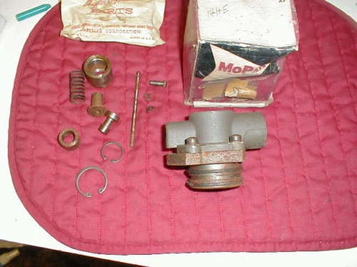 NOS MOPAR 1953-61 POWERFLITE A/TRANS GOVERNOR REPAIR  - Image 1 of 1