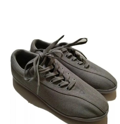 Easy Spirits Classic Tennis Shoes Gray Ladies Size 8 Medium - Image 1 of 4