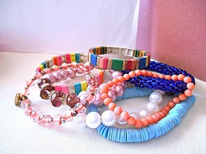 Lote de 8 pulseras elásticas coloridas - Imagen 1 de 4