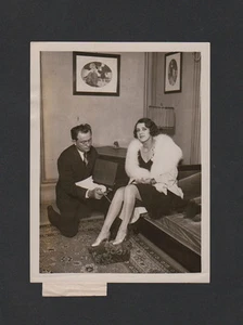 NATALI BARR  MILLION DOLLAR LEG FOOT FETISH INSURANCE PORTRAIT  PHOTOGRAPH - Picture 1 of 4