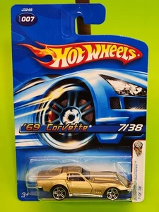 Hot Wheels 2006 First Editions Series 7/38 '69 CORVETTE Gold w/Chrome Vgc Pkg - Picture 1 of 3