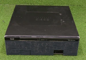 Cisco C3945-VSEC-SRE/K9 SRE Bundle,SRE 710, PVDM3-64, UC SEC Lic. PAK - 1 YrWty - Foto 1 di 2