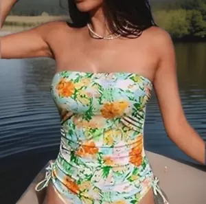 CUPSHE Woman One Piece Swimsuit Tropical Floral Removable Straps Tummy Control - Picture 1 of 7