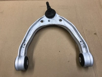 Brazo de control superior delantero OEM AUDI Q7 2007 2008 2009 2010 4,2 Foto 1 de 4