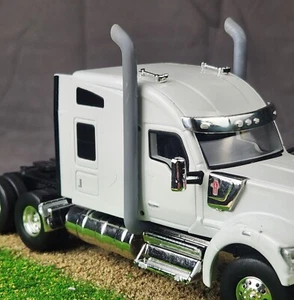 Semi camion stampato in 3D in scala 1:50 coppia di 2 pile di scarico angolate indietro 9 - Foto 1 di 2