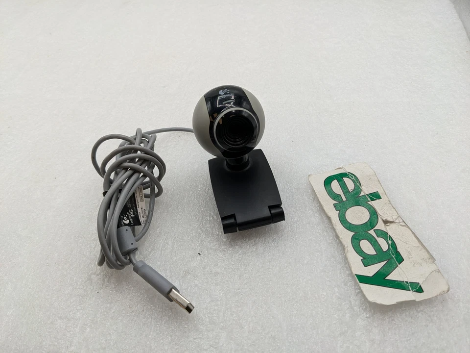 Logitech C250 (V-U0003) 1.3 MP USB Wired Clip-on Webcam w/ Built in Microphone - Image 1 of 4