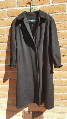 Wonderful Vintage Late 1940s Long Black Forstmann 100% Virgin Wool Coat - Image 1 of 4