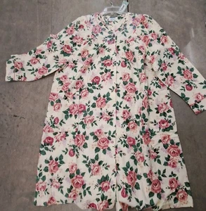Damen 1X National Neu mit Etikett weiches Flanell Hauskleid Kleid Morgenmantel Druckknöpfe Taschen Rosen - Bild 1 von 3