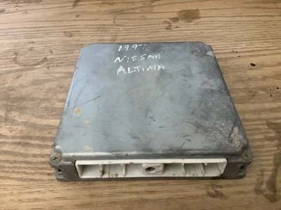 Módulo de control del motor Nissan Altima 1997 JA18F66 EZ2 Foto 1 de 4