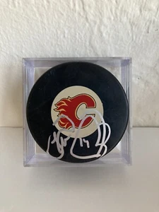Theo Theoren Fleury Calgary Flames Autographed Signed Hockey Puck COA - Picture 1 of 4