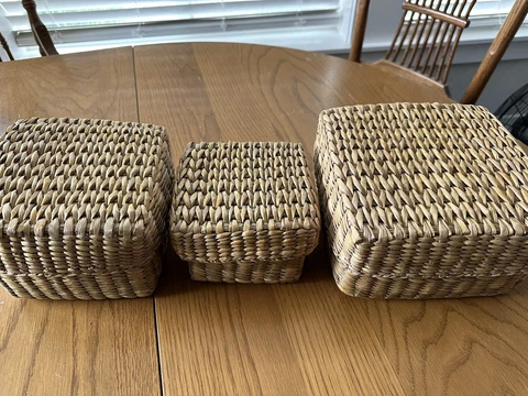 Vintage Natural Grass Hand Woven Basket Set of 3 UNUSED Cover