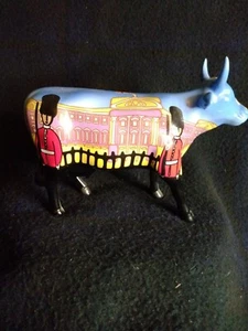 Cow Parade 2002 Bingham Palace Cow # 7318 Retired Pre Owned - Picture 1 of 7