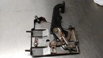 Chevrolet Impala SS 1994-1996 OEM pedal de freno de estacionamiento de emergencia 22 k Foto 1 de 4